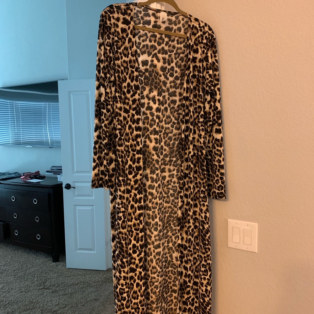 Leopard Duster